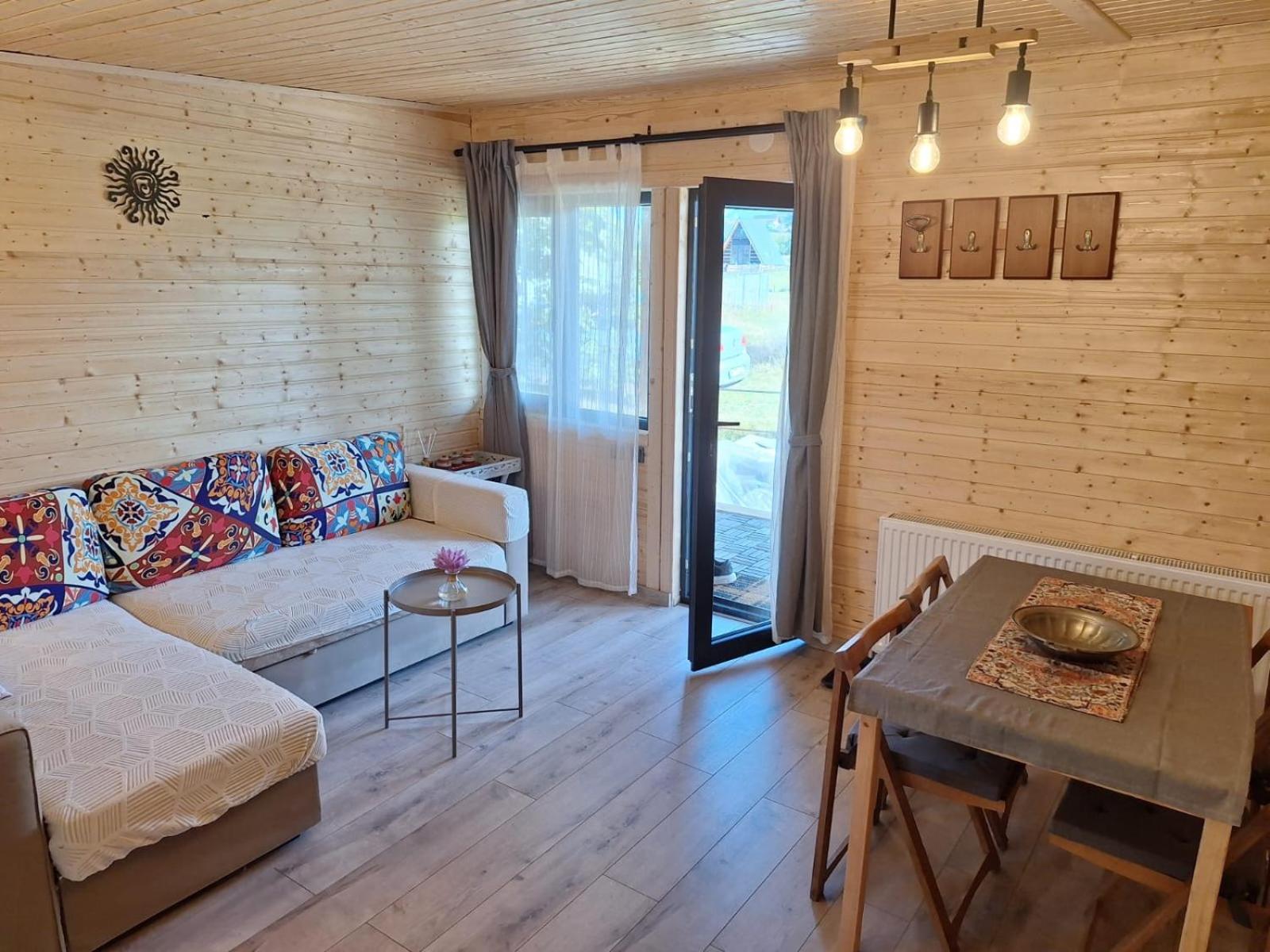 Bran White Clouds House And Chalet Exteriér fotografie